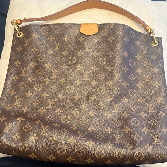 Louis Vuitton Graceful MM Shoulder Bag - Picture 2 of 15